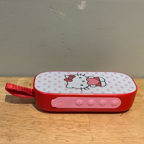Hello Kitty Bluetooth Portable Speaker made Sanrio. Red and White. NWTS - Picture 3 of 8